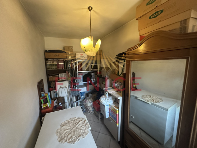 Scopri questa splendida casa a schiera centrale situata nella rinomata zona di Valdobbiadene, un ...