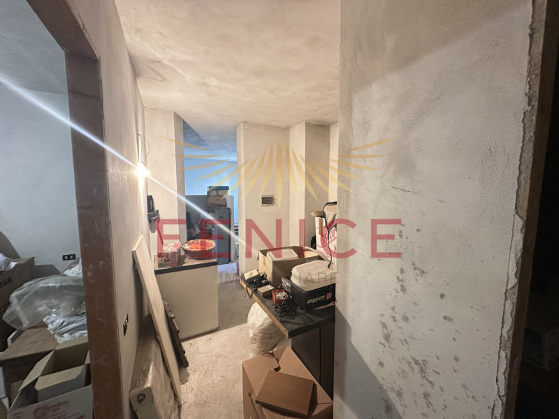 Scopri questa splendida casa a schiera centrale situata nella rinomata zona di Valdobbiadene, un ...