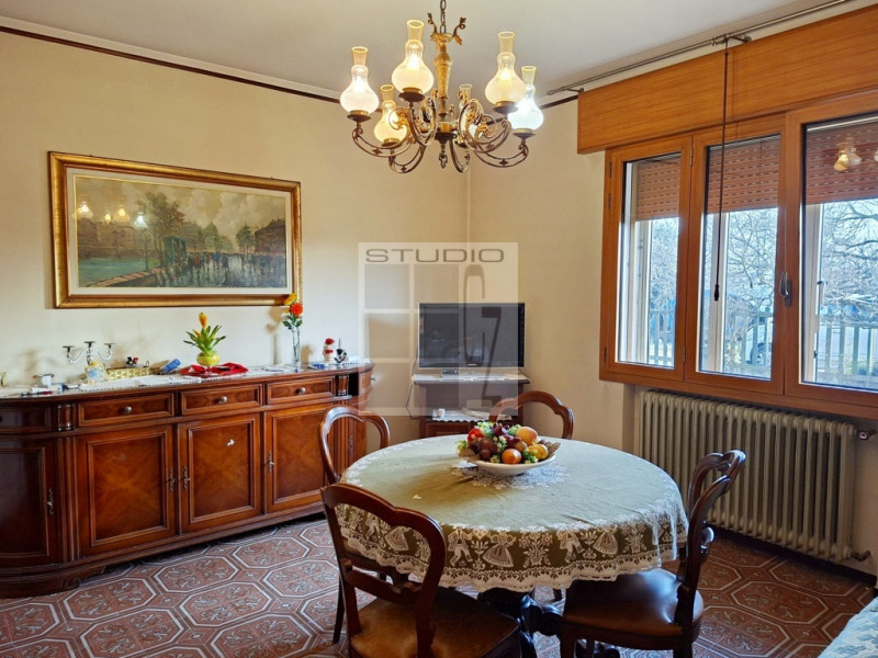 Ecco la casa giusta per te!
Finalmente un'abitazione con stanze ampie e luminose, camere grandi e...