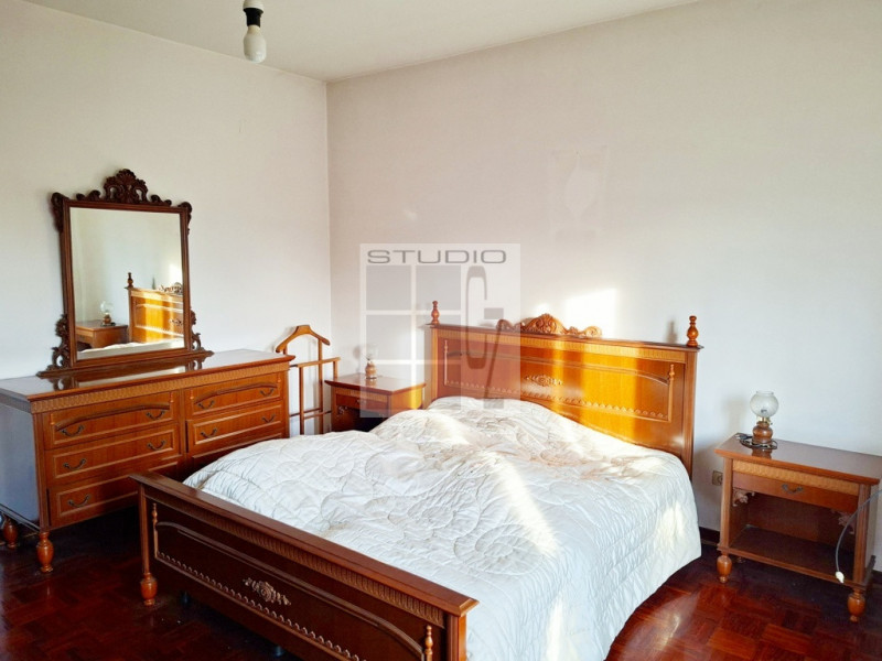 Ecco la casa giusta per te!
Finalmente un'abitazione con stanze ampie e luminose, camere grandi e...