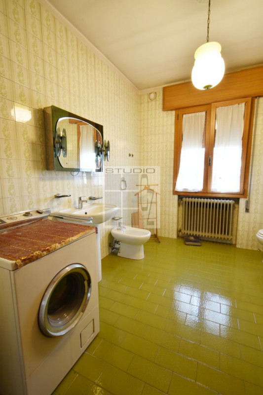 Ecco la casa giusta per te!
Finalmente un'abitazione con stanze ampie e luminose, camere grandi e...