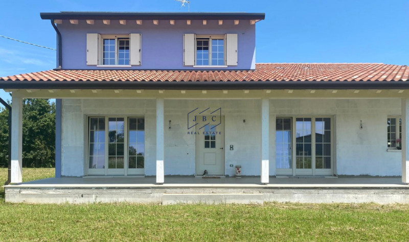 SAN BIAGIO DI CALLALTA - FAGARE’ (TV)
Questa splendida villa di campagna, realizzata secondo i pr...