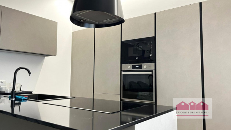 VILLAGGIO MONTE GRAPPA: BICAMERE FINEMENTE ARREDATO AL PIANO PRIMO E COMPOSTO DA AMPIO SOGGIORNO ...