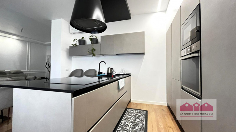 VILLAGGIO MONTE GRAPPA: BICAMERE FINEMENTE ARREDATO AL PIANO PRIMO E COMPOSTO DA AMPIO SOGGIORNO ...