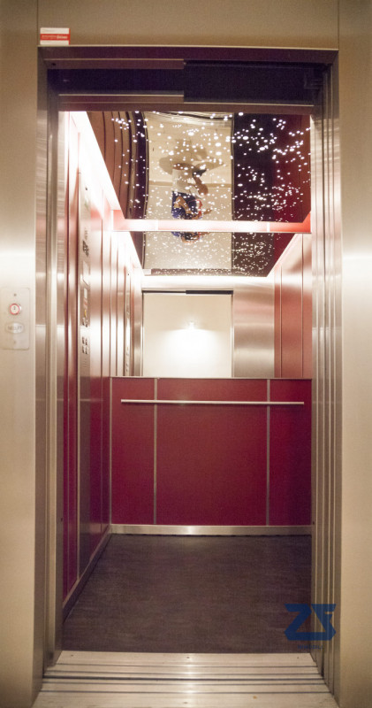 Elegante attico a due passi dal centro storico composto da un'ampia zona giorno luminosa e accogl...