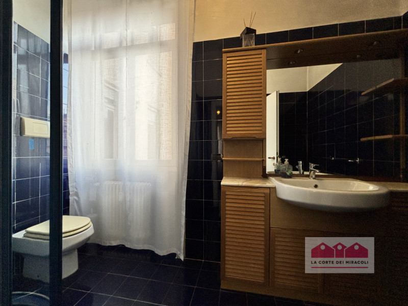 VIALE ROMA: TRICAMERE ARREDATO IN CENTRO STORICO. RICHIESTA EURO 1.200 + SPESE CONDOMINIALI RIF. ...