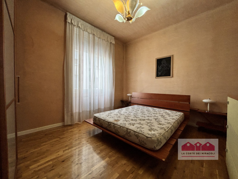 VIALE ROMA: TRICAMERE ARREDATO IN CENTRO STORICO. RICHIESTA EURO 1.200 + SPESE CONDOMINIALI RIF. ...