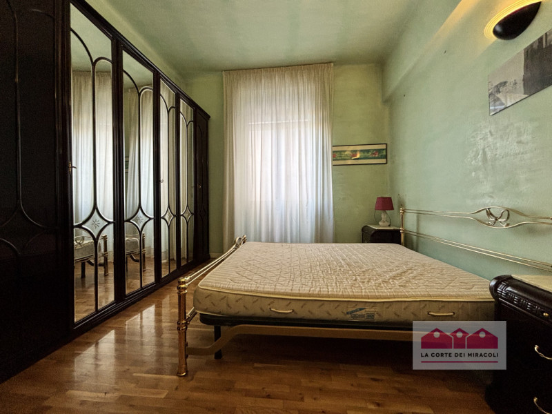 VIALE ROMA: TRICAMERE ARREDATO IN CENTRO STORICO. RICHIESTA EURO 1.200 + SPESE CONDOMINIALI RIF. ...