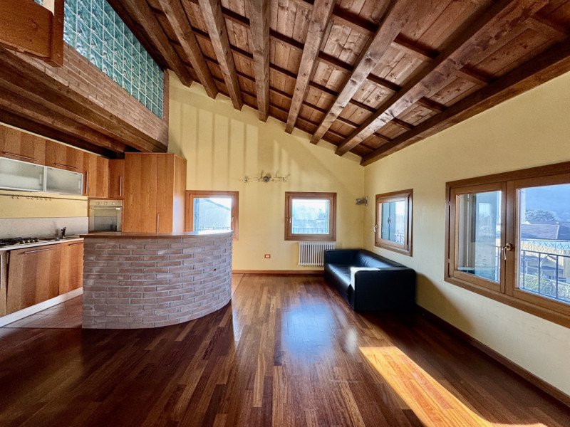 Malo - Mansarda con soppalco - Euro 86.000

Open House Day, Sabato 7 Febbraio dalle ore 10.00 all...