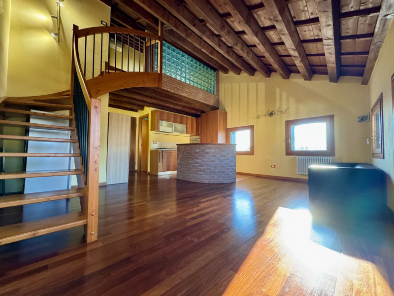 Malo - Mansarda con soppalco - Euro 86.000

Open House Day, Sabato 7 Febbraio dalle ore 10.00 all...