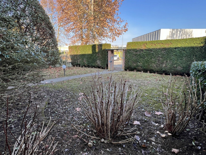 BIFAMILIARE AFFIANCATA CON 4 CAMERE, GIARDINO E GARAGE DOPPIO, IN VENDITA A EURO 395.000, ZONA NO...