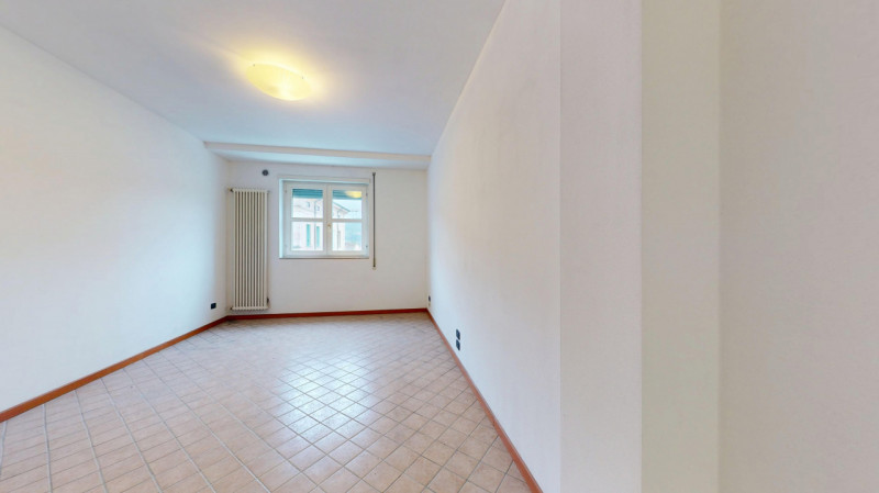 Proponiamo in vendita un grazioso bilocale situato nel cuore di San Felice, in una posizione stra...