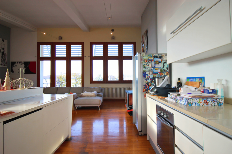 Proponiamo in vendita un elegante attico situato in Viale Verona, in una posizione strategica che...