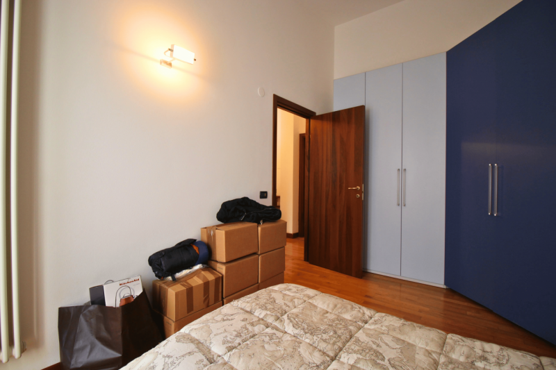 Proponiamo in vendita un elegante attico situato in Viale Verona, in una posizione strategica che...