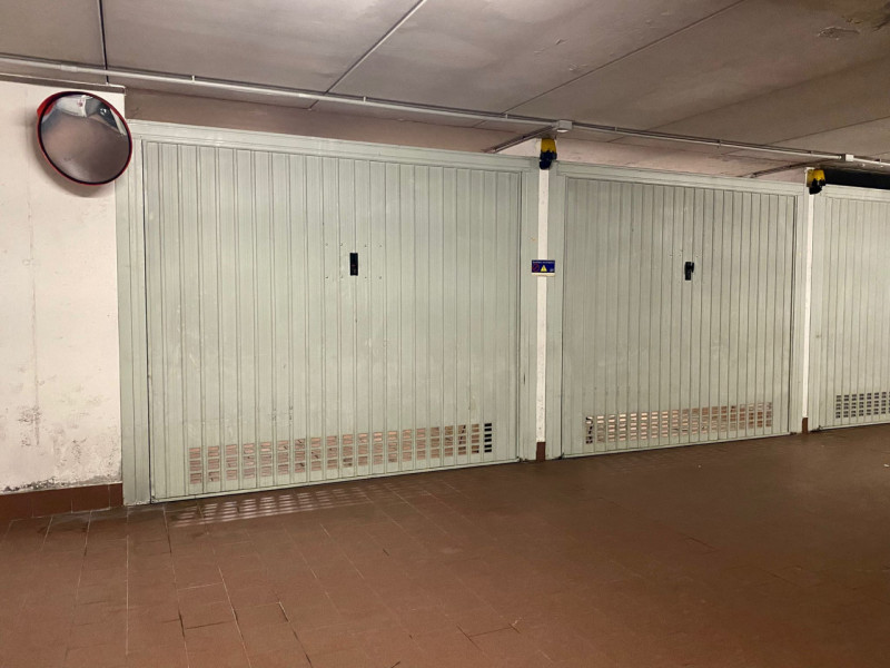 Proponiamo in vendita un elegante attico situato in Viale Verona, in una posizione strategica che...