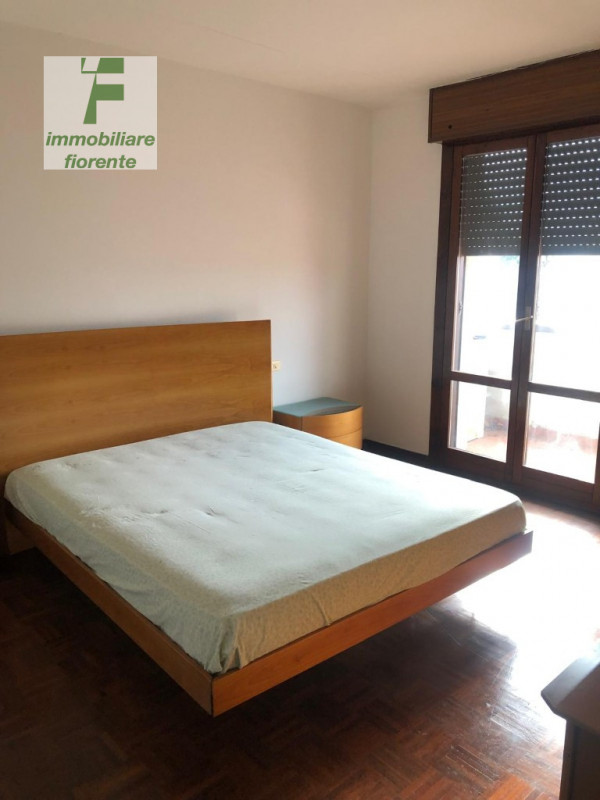 AFFITTASI...CENTRALISSIMO, APPARTAMENTO AL 2° ED ULTIMO PIANO IN CONDOMINIO DOTATO DI ASCENSORE.....