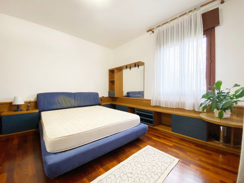 (Per INFO Mara 3481536890) A Meolo, in posizione centrale e comoda ai servizi, proponiamo apparta...