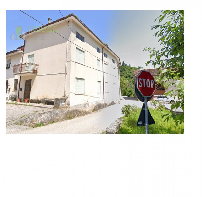 MONTE DI MALO – CAMPIPIANI: In posizione panoramica e tranquilla, all’interno della contrada cent...