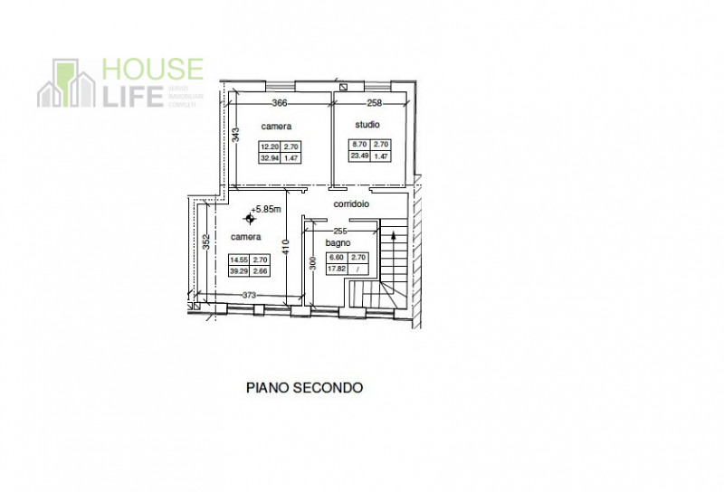 PIOVENE ROCCHETTE-CENTRO: posizionata all'interno di una corte del centro storico, CASA A SCHIERA...