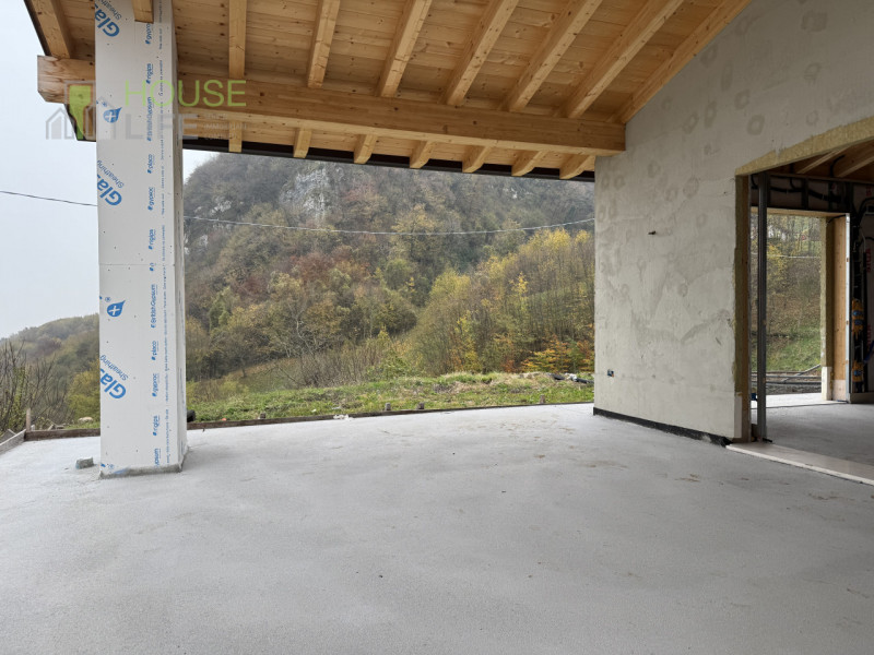 MONTE DI MALO: A 10 minuti dal paese di Malo VILLETTA indipendente Eco-Green in costruzione posta...