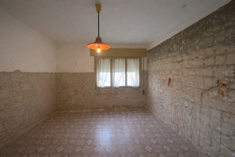 (Per INFO Mara 3481536890) A Maserada sul Piave, a pochi minuti di auto dal centro, proponiamo in...