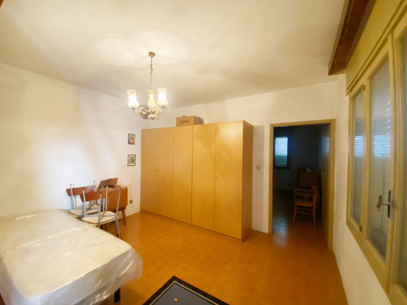 (Per INFO Mara 3481536890) A Maserada sul Piave, a pochi minuti di auto dal centro, proponiamo in...