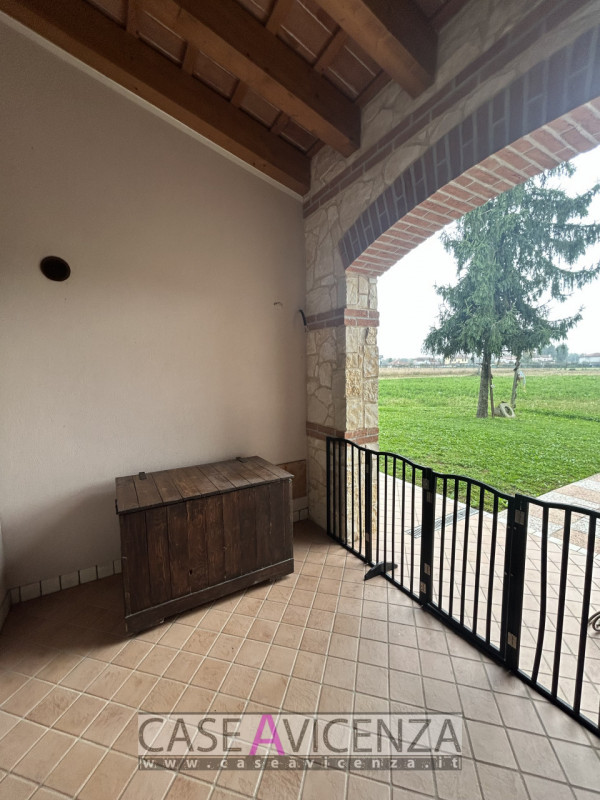 GRISIGNANO DI ZOCCO - C.E IN FASE DI DEFINIZIONE- Villa singola di ampie dimensioni (oltre 380 mq...