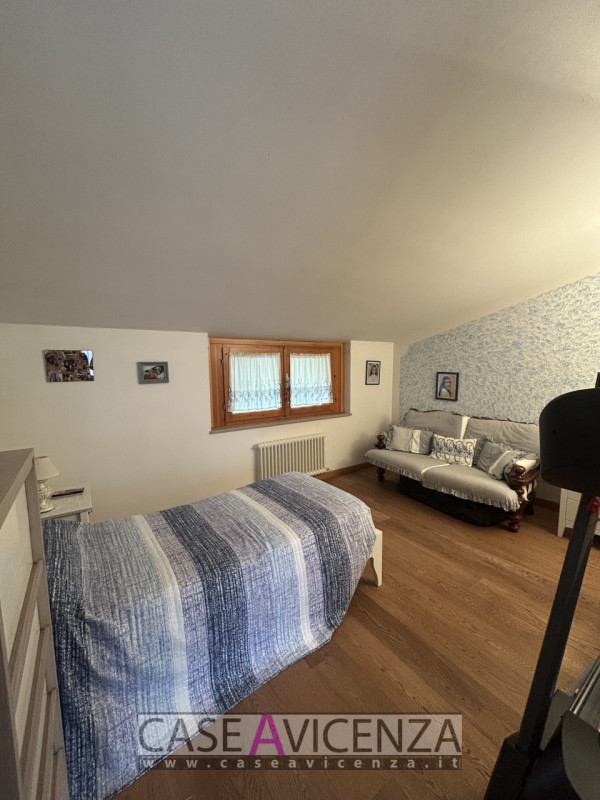 GRISIGNANO DI ZOCCO - C.E IN FASE DI DEFINIZIONE- Villa singola di ampie dimensioni (oltre 380 mq...