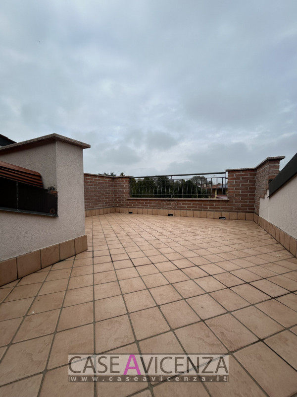 GRISIGNANO DI ZOCCO - C.E IN FASE DI DEFINIZIONE- Villa singola di ampie dimensioni (oltre 380 mq...