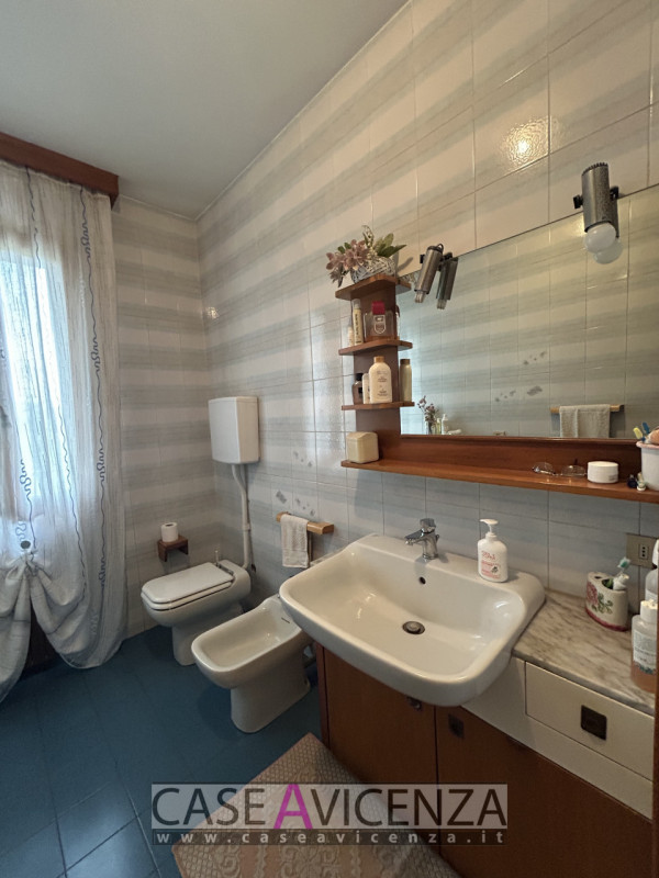 GRISIGNANO DI ZOCCO - C.E IN FASE DI DEFINIZIONE- Villa singola di ampie dimensioni (oltre 380 mq...