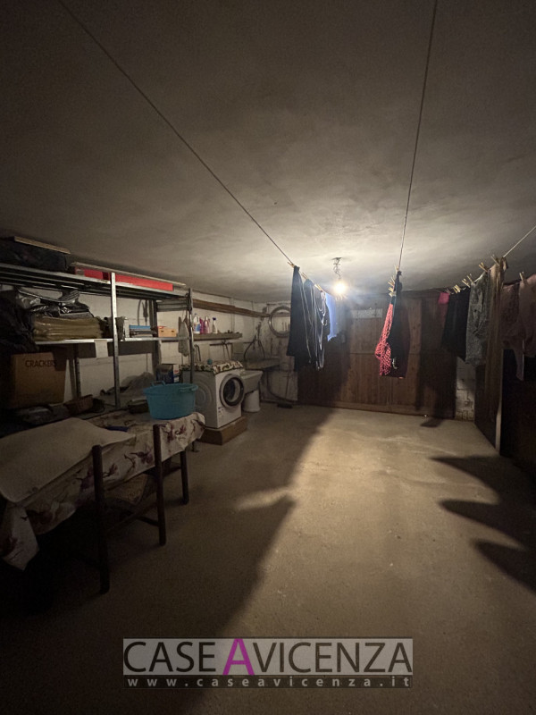 GRISIGNANO DI ZOCCO - C.E IN FASE DI DEFINIZIONE- Villa singola di ampie dimensioni (oltre 380 mq...