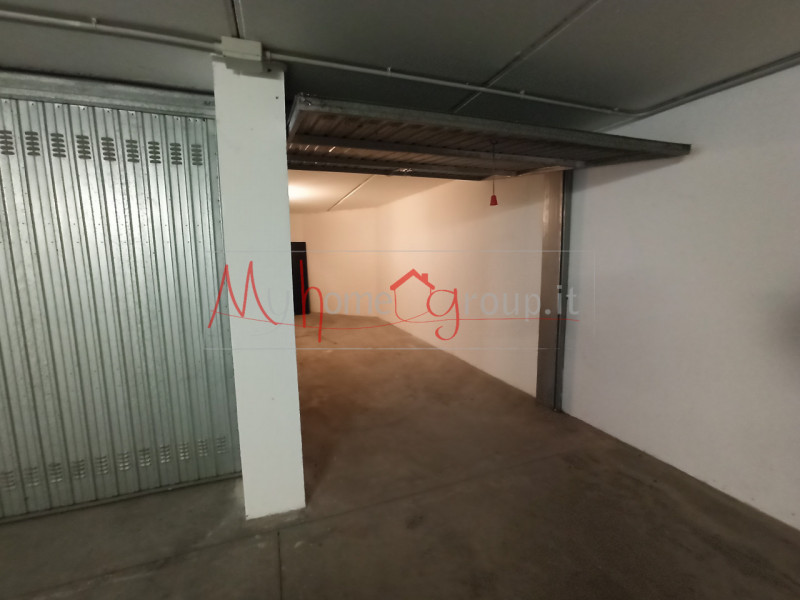 FORCELLINI/SAN PAOLO: Nei pressi dell' Ospedale Sant' Antonio, sito in una via trafficata dai sol...