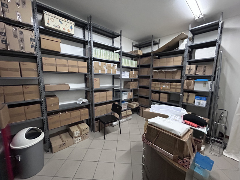RIF: FR500 VEGGIANO - PADOVA Proponiamo in vendita locale commerciale adibito ad ufficio di 150 m...
