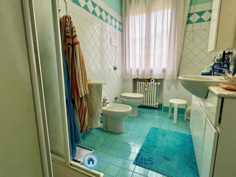 Immobile in esclusiva al Gruppo Padova MLS
ARCELLA SAN CARLO
APPARTAMENTO CHE PUO' ESSERE ABITATO...