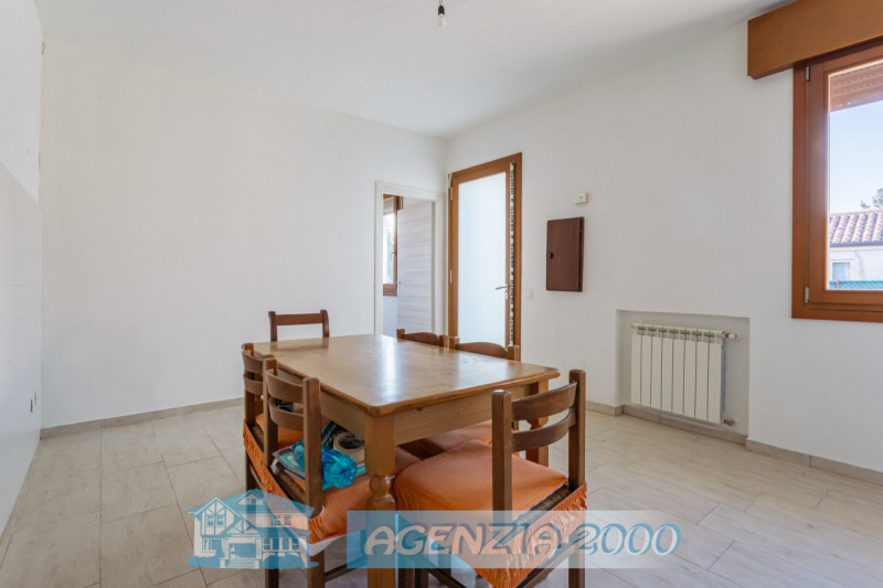 ECCOLA QUI !!! CASA SINGOLA TUTTA AL PIANO TERRA E RESTAURATA!!! VIENI A VIVERE A BAGNOLI DI SOPR...