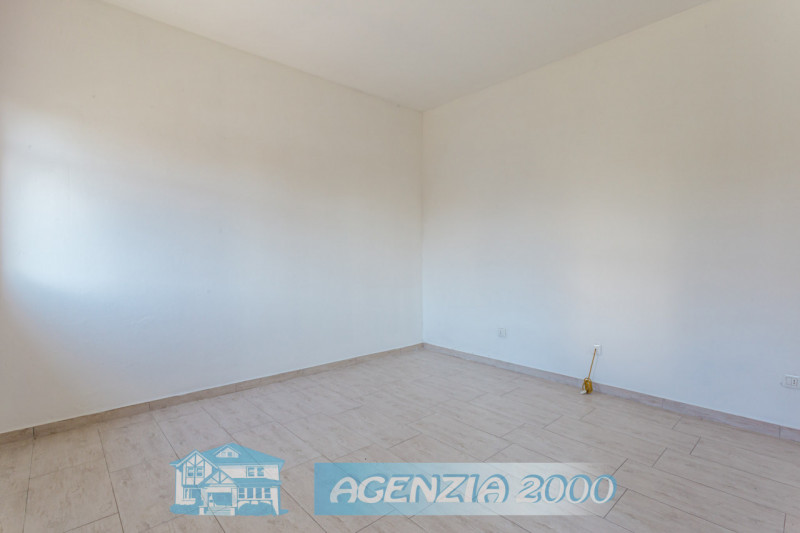 ECCOLA QUI !!! CASA SINGOLA TUTTA AL PIANO TERRA E RESTAURATA!!! VIENI A VIVERE A BAGNOLI DI SOPR...