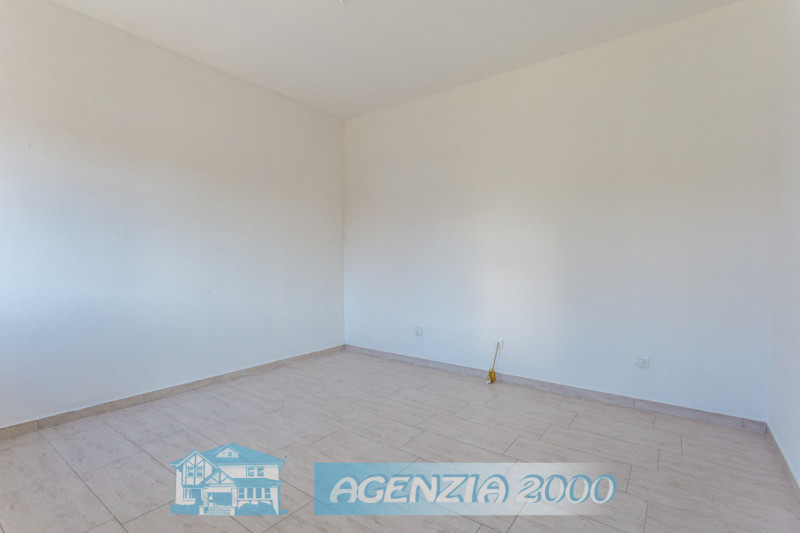 ECCOLA QUI !!! CASA SINGOLA TUTTA AL PIANO TERRA E RESTAURATA!!! VIENI A VIVERE A BAGNOLI DI SOPR...