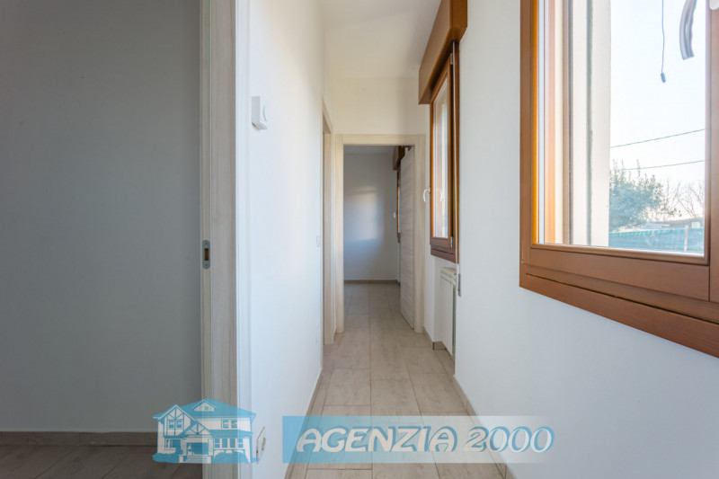 ECCOLA QUI !!! CASA SINGOLA TUTTA AL PIANO TERRA E RESTAURATA!!! VIENI A VIVERE A BAGNOLI DI SOPR...