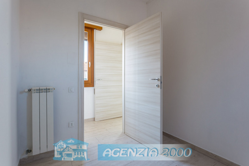 ECCOLA QUI !!! CASA SINGOLA TUTTA AL PIANO TERRA E RESTAURATA!!! VIENI A VIVERE A BAGNOLI DI SOPR...