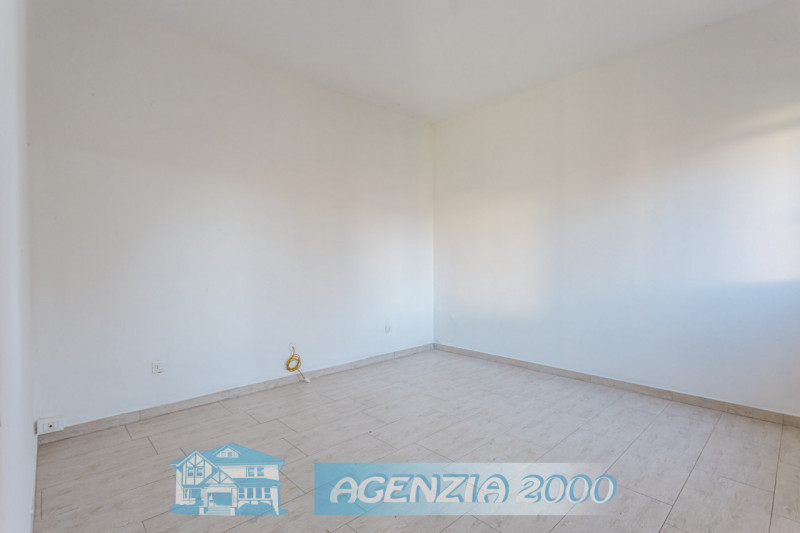 ECCOLA QUI !!! CASA SINGOLA TUTTA AL PIANO TERRA E RESTAURATA!!! VIENI A VIVERE A BAGNOLI DI SOPR...