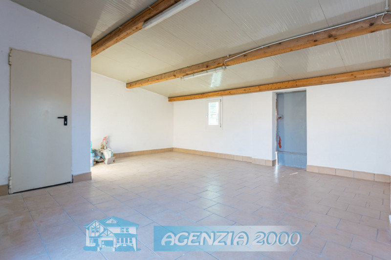 ECCOLA QUI !!! CASA SINGOLA TUTTA AL PIANO TERRA E RESTAURATA!!! VIENI A VIVERE A BAGNOLI DI SOPR...