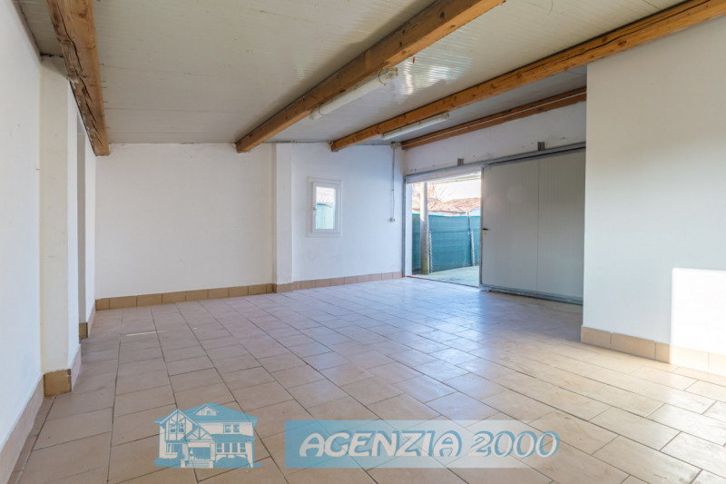 ECCOLA QUI !!! CASA SINGOLA TUTTA AL PIANO TERRA E RESTAURATA!!! VIENI A VIVERE A BAGNOLI DI SOPR...