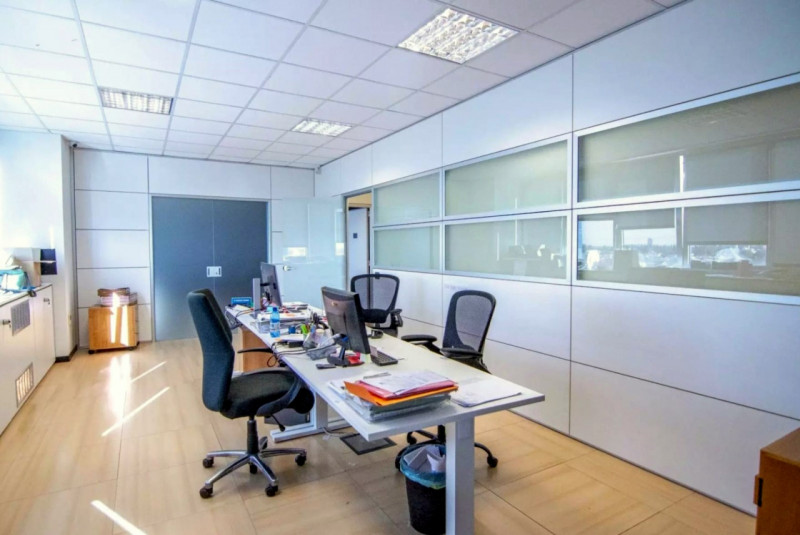 UFFICIO MODERNO CON 11 POSTI AUTO IN ZONA PADOVA EST €.440.000 rif.CL510U

Scoprite un'opportunit...