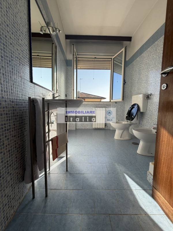 Padova (quartiere San Lazzaro):
In una zona residenziale tranquilla, ben servita e strategica per...