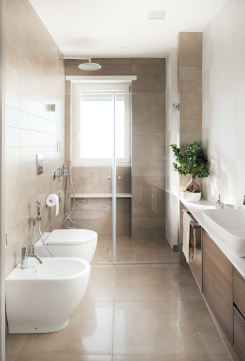 A VICENZA, in zona Ovest, comoda a tutti i servizi, si propone in vendita ampio e luminoso nuovo ...