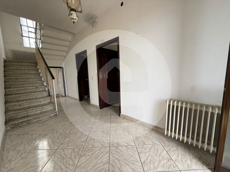 Scopri questa casa singola situata nel comune di Loreggia. Con una superficie di 155 mq, l'immobi...