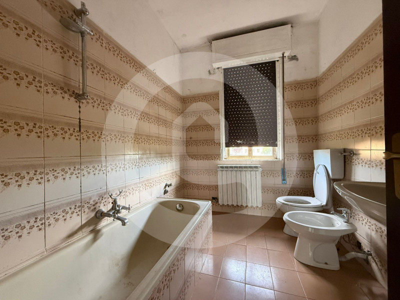 Scopri questa casa singola situata nel comune di Loreggia. Con una superficie di 155 mq, l'immobi...