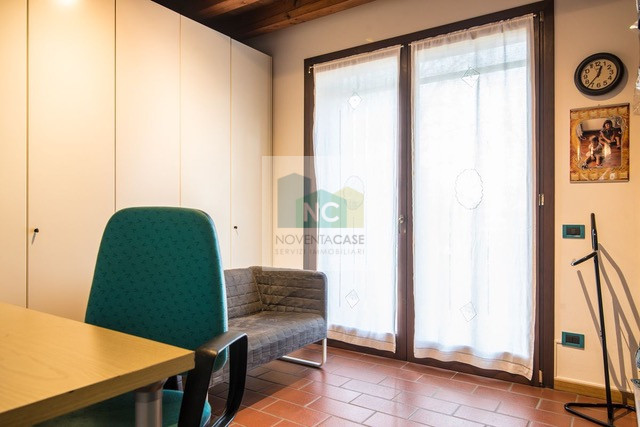 Villa singola di pregio a Bragni Cadoneghe, caratterizzata da una struttura architettonica partic...