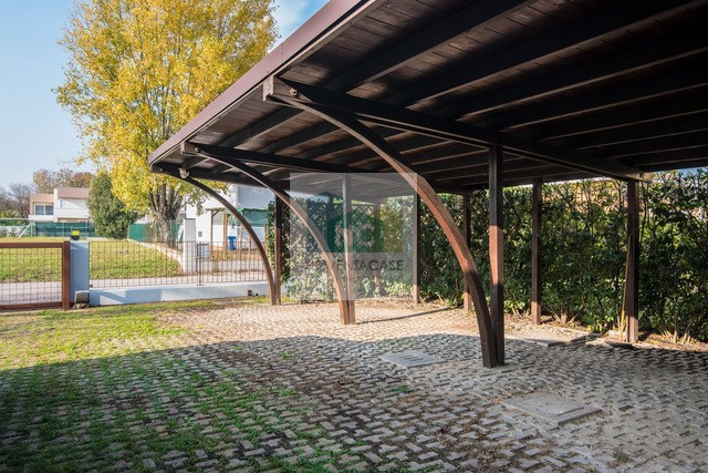 Villa singola di pregio a Bragni Cadoneghe, caratterizzata da una struttura architettonica partic...