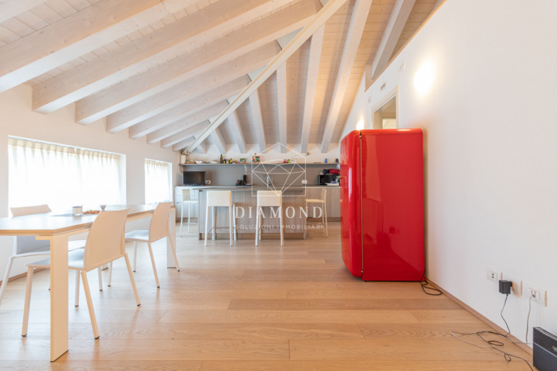 DISPONIBILE DAL 01 APRILE 2026.

Falzè di Trevignano: inserito in un curato e piacevole contesto ...